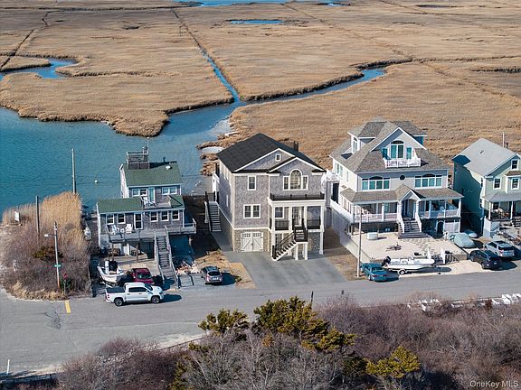 3rd image of 2 Cottage Walk