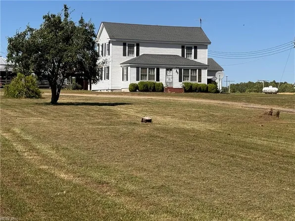 9000 Gates Rd, Suffolk, VA 23437