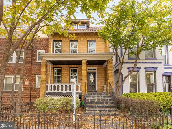810 8th St NE, Washington, DC 20002