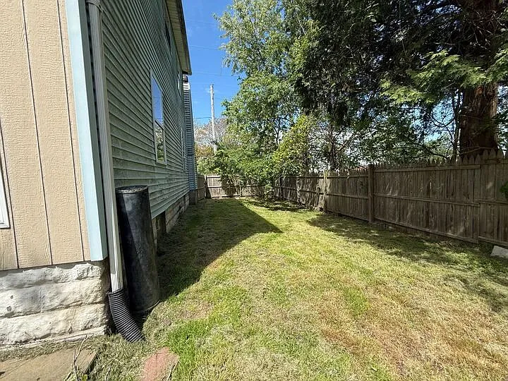 504 Belden Ave NE — Photo 12