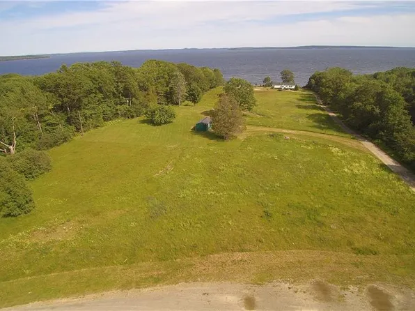 4 Lobster Lane, Searsport, ME 04974