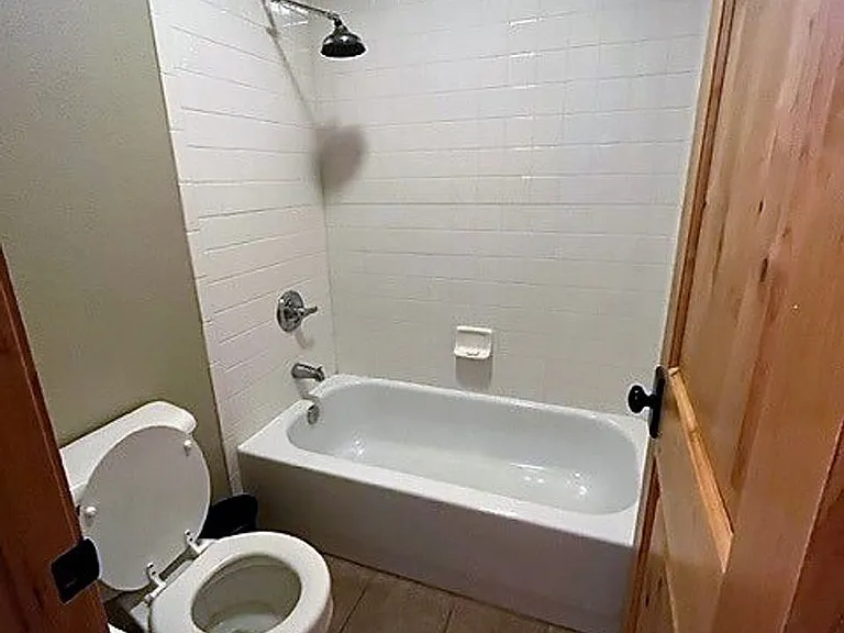 592 Meadow Wood Cir — Photo 15