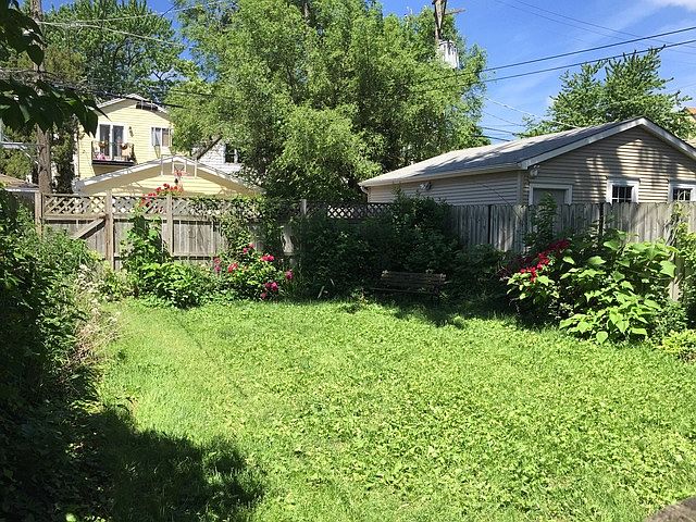 2nd image of 3536 N Damen Ave