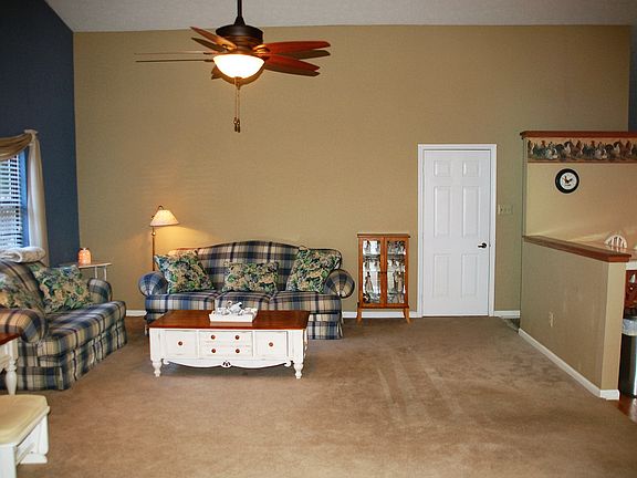5th image of 5529 Pine Hill Dr