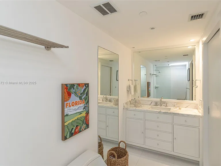 520 West Ave #1102 — Photo 39