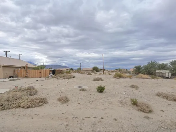 1436 Gemini Ave, Thermal, CA 92274