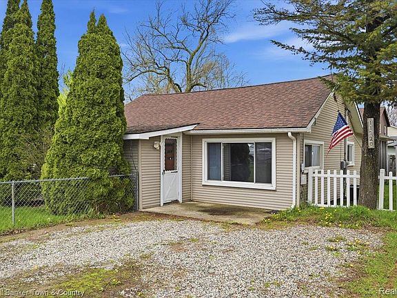 3rd image of 11720 Todds Ln