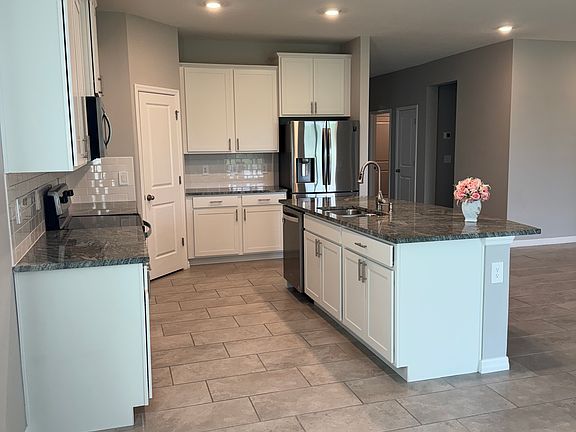 5th image of 2195 Midnight Pearl Dr