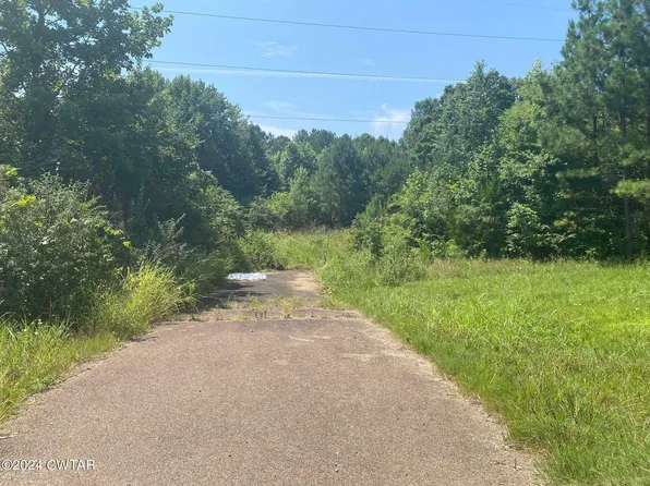 1499 Highway 412 W, Parsons, TN 38363