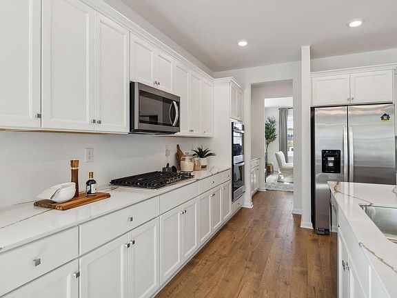 7th image of this home