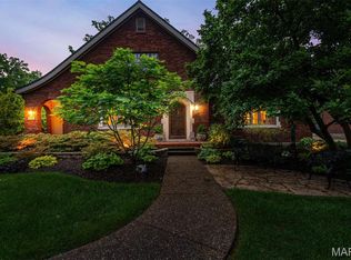 624 Locksley Pl, Saint Louis, MO 63119