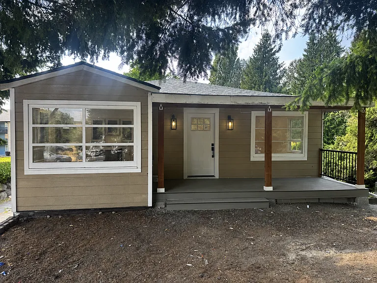 11329 5th Ave NE #A — Photo 1