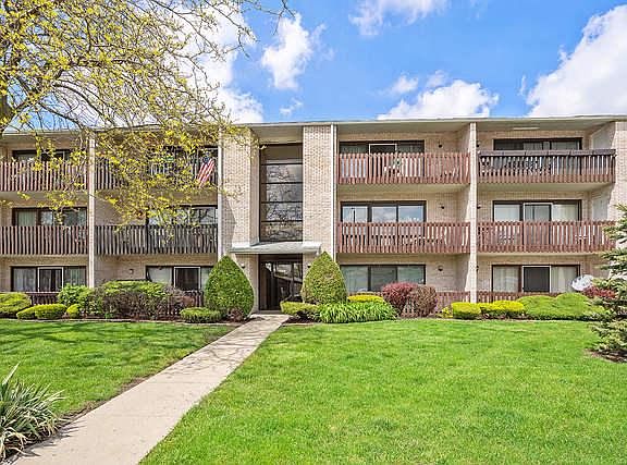 2nd image of 5051 Briartree Ln APT 110