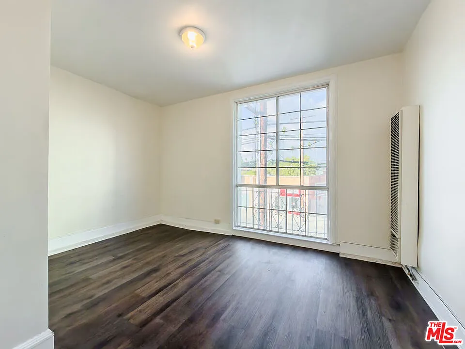 Building Photo - 3506 W Pico Blvd #7