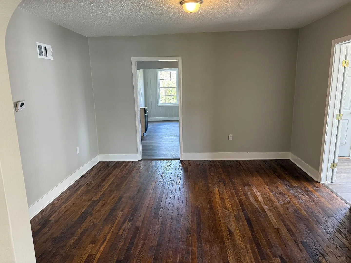 629 Catalpa St — Photo 4