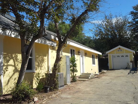 5th image of 10518 Jardine Ave.
