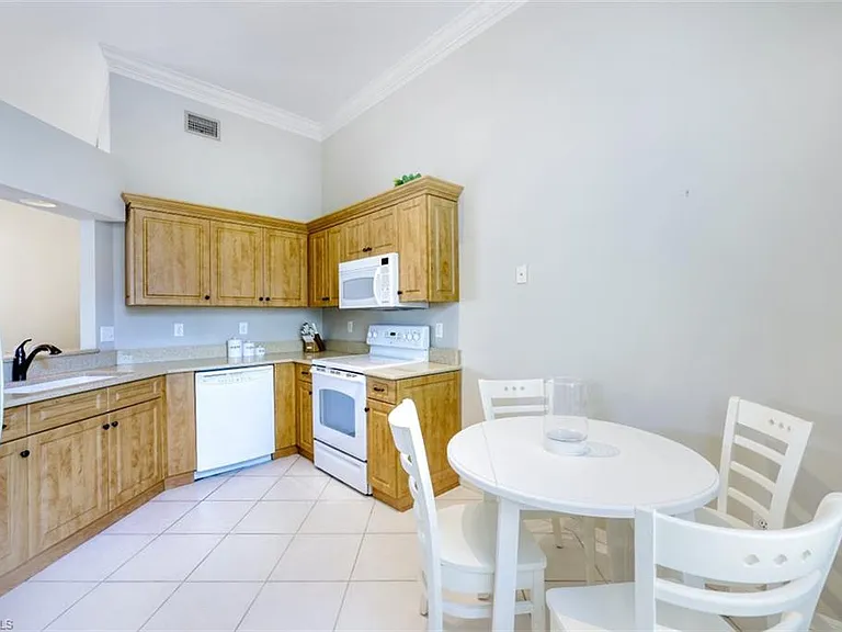 6525 Valen Way #D-302 — Photo 9