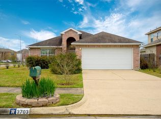 3703 Hunters Trl, Baytown, TX 77521