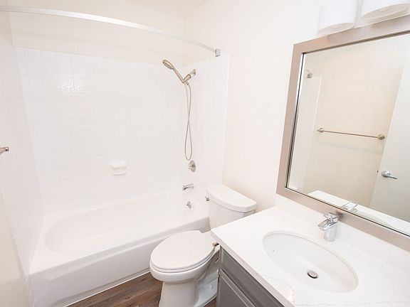 4th image of 4070 Kansas St APT 209