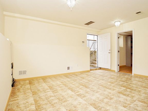 4th image of 38 Jeanette Ave