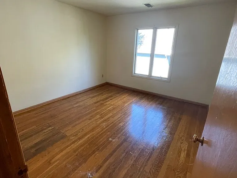 70 W Northwood Ave — Photo 60
