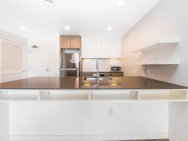45 Bartlett St #705 — Photo 7