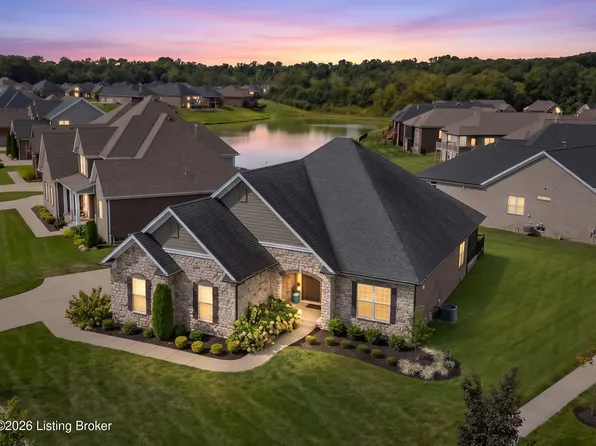 2014 Scenic Lakes Dr, Louisville, KY 40245