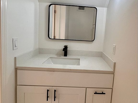 5th image of 1151 Carlsbad Dr Unit 2