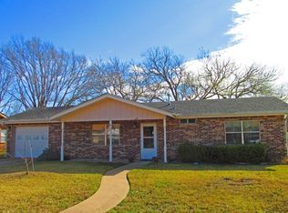 617 Bluebonnet St, Fredericksburg, TX 78624