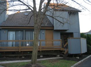 18 Chestnut Ct, Basking Ridge, NJ 07920