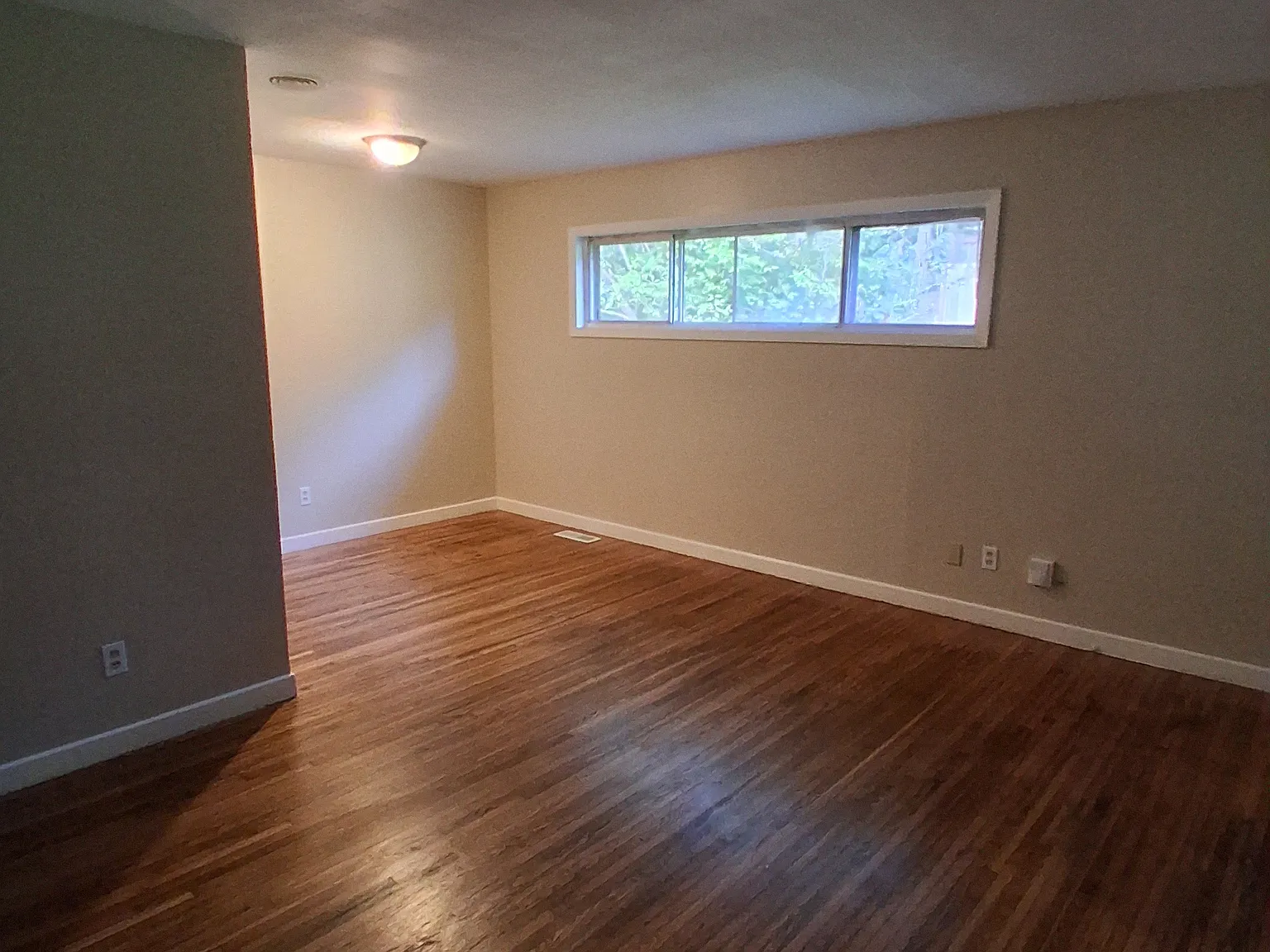 3 bed, 1.5 bath, 1197 sqft, $1,295 — Photo 4