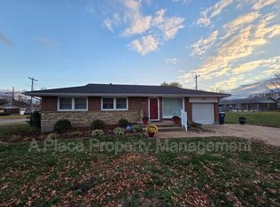 1358 Highmont Dr, Saint Louis, MO 63135