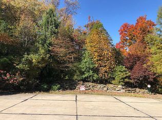 Aborcrest Dr, Hinckley, OH 44233