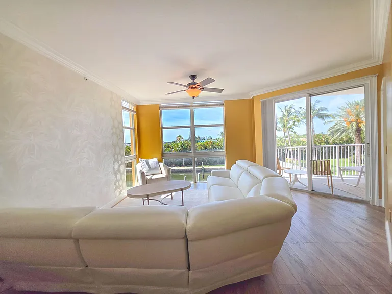 806 Windward Way #323 — Photo 5