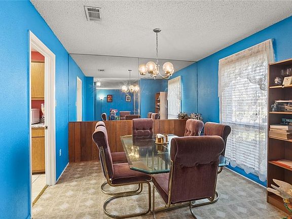 3rd image of 2344 Woodmere Blvd
