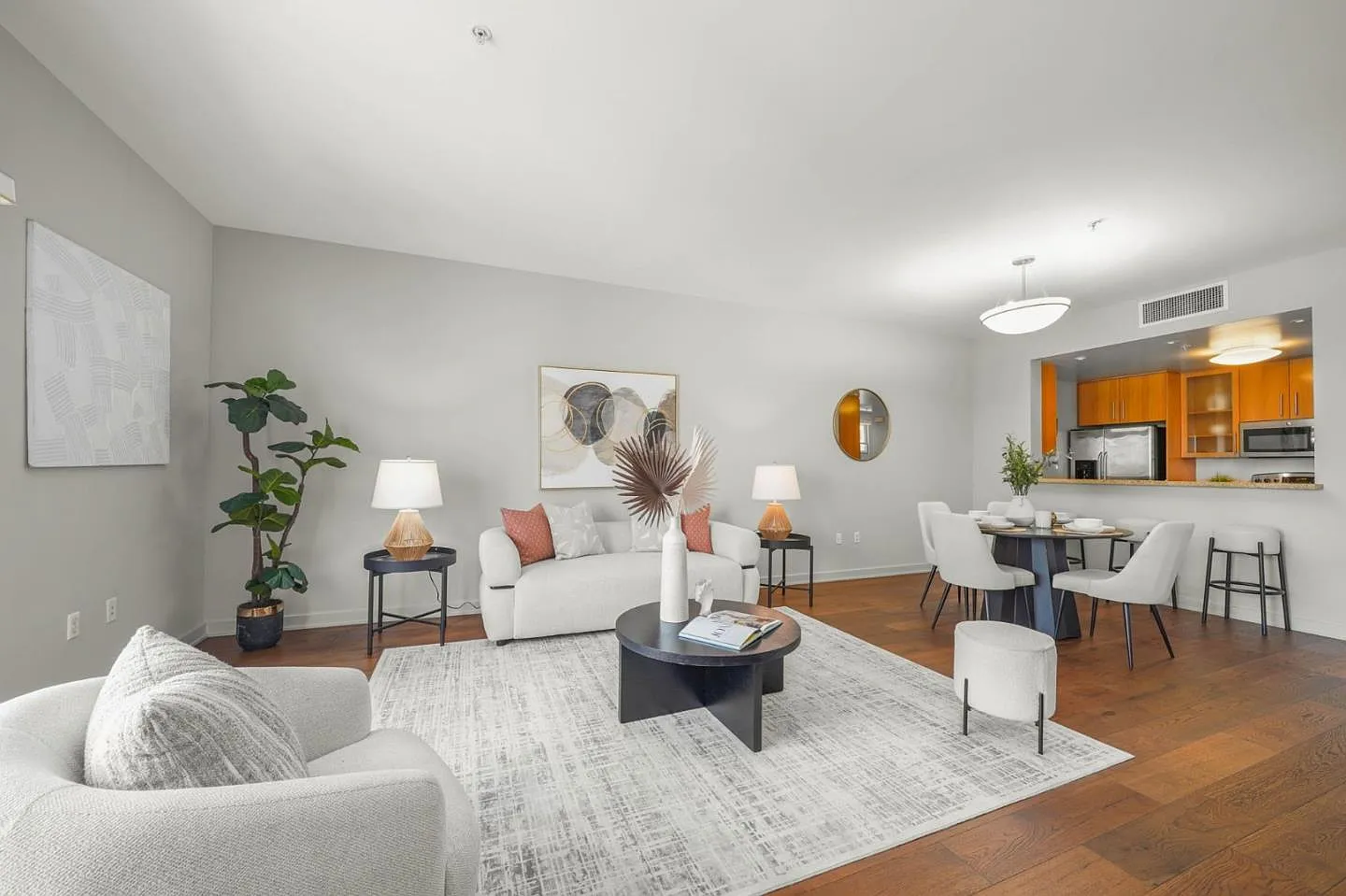 1 bed, 887 sqft, $3,400 — Photo 4