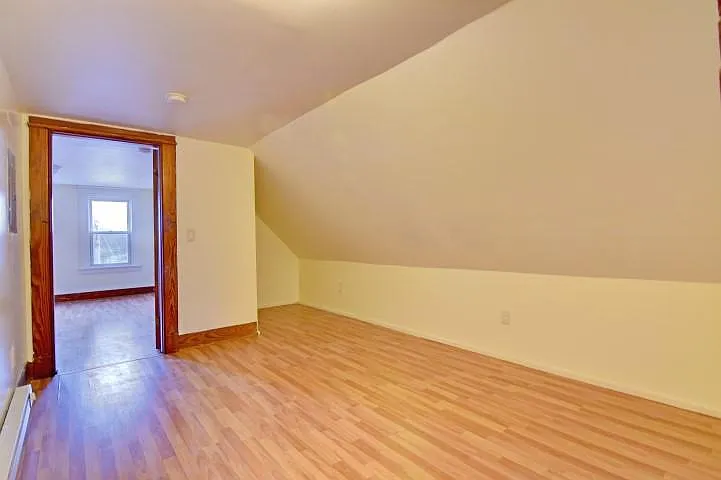 331 Center St — Photo 3
