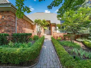 2711 Ridgewood Ct, Bloomfield Hills, MI 48302