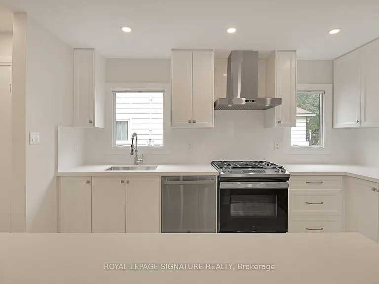 17 Uno Dr — Photo 5
