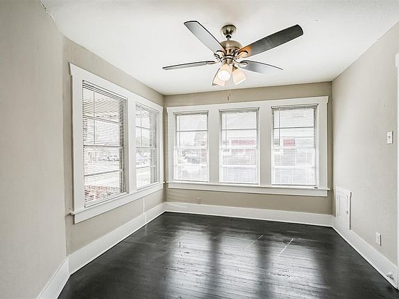 4th image of 2616 Oakcliff St