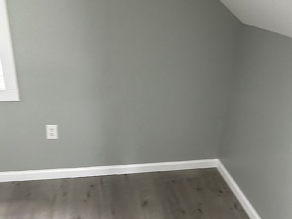 4th image of 4667 Eastlawn St