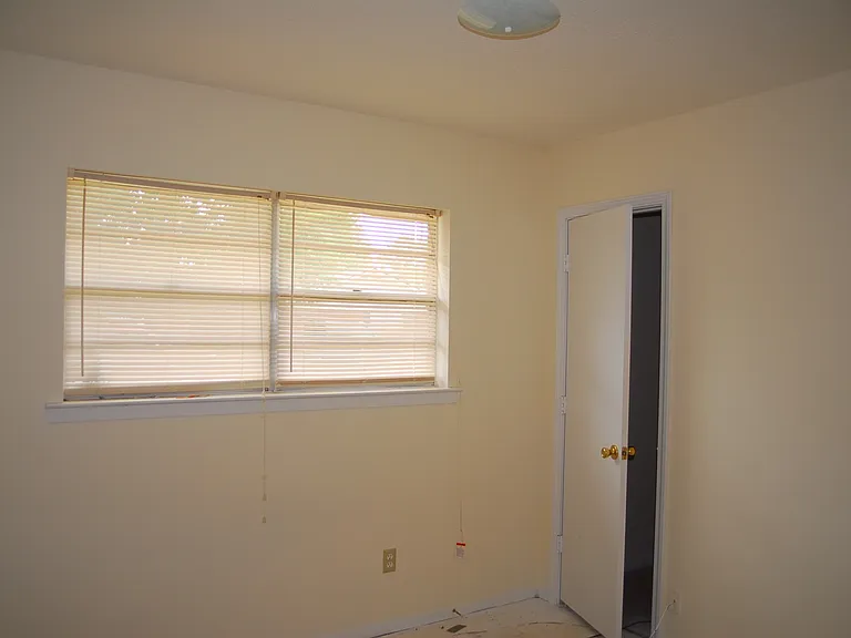 109 Ralph Dr — Photo 10