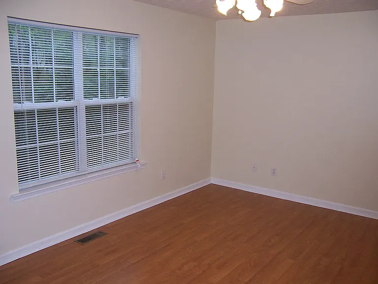 180 Laurel Heights Dr — Photo 11