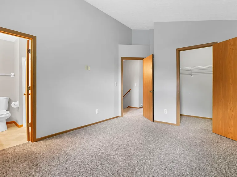 933 Briaro St — Photo 23