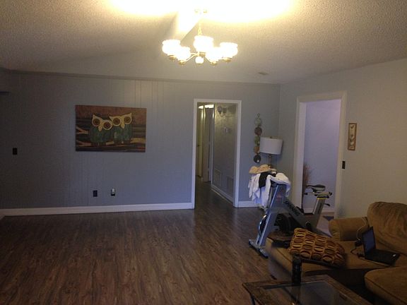 3rd image of 1001 Valley Creek Dr