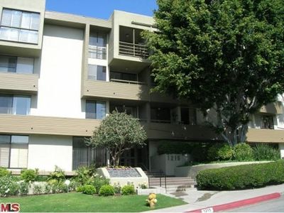 1215 N Olive Dr APT 201, West Hollywood, CA, 90069