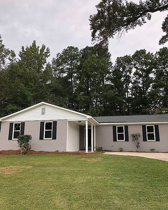 1st image of 121 Dresden Dr