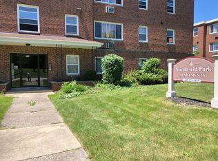 516 Northfield Rd #303, Bedford, OH 44146