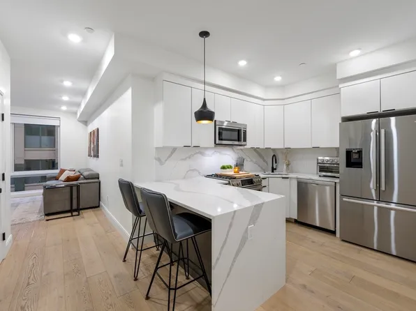101 Condor St #301, Boston, MA 02128