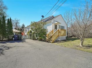 226 Oak Rd W, Mahopac, NY 10541